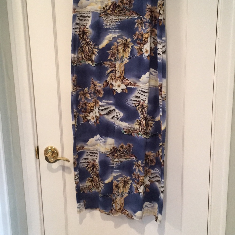 Dress - Picture 2 of 7